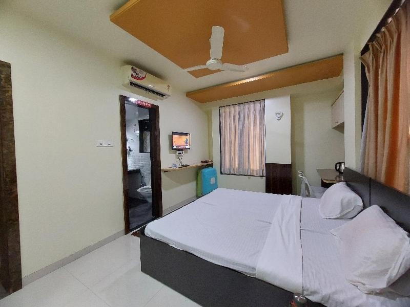 Super Hotel O Happy Homely Stay Near Pune Airport Khadki エクステリア 写真